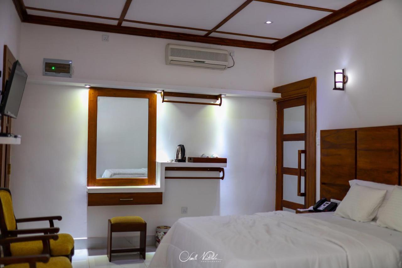 Ceylonta Beach Resort And Spa Hambantota Exterior foto