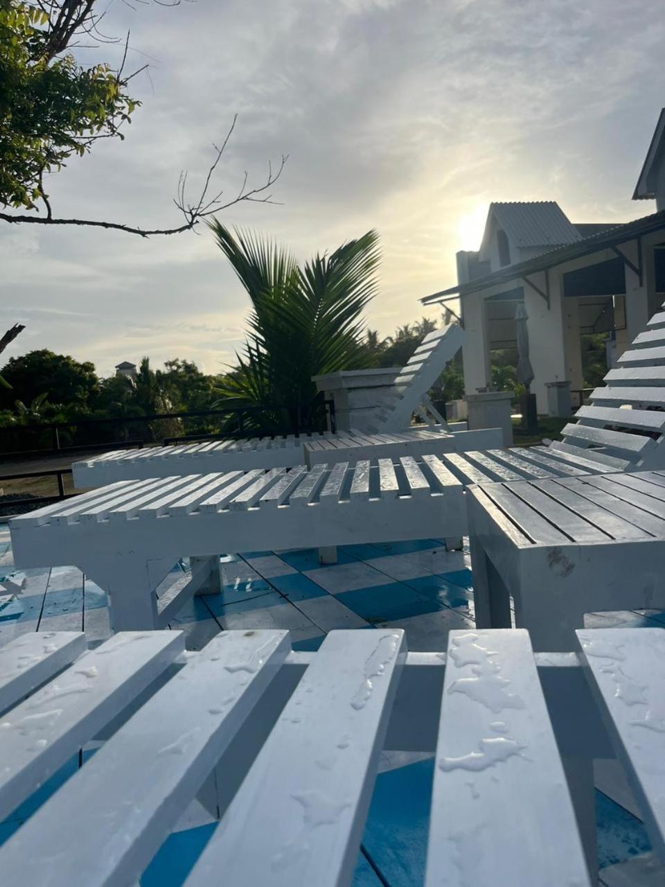 Ceylonta Beach Resort And Spa Hambantota Exterior foto